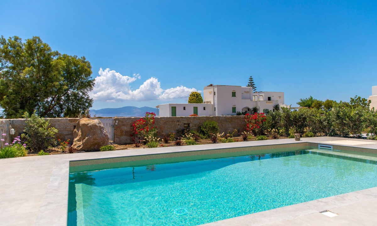 Maragas House | Villa Rosa with Private Swimming Pool - Salinus Villas