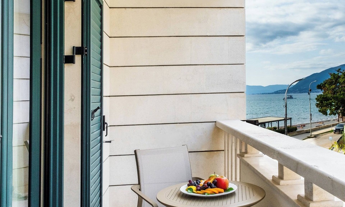 Tivat Hotel | Villa Royal