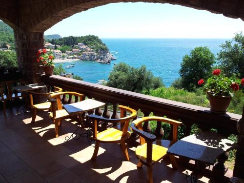 Przno House | Villa Sara Guesthouse