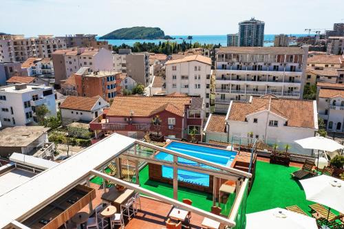 Maini Hotel | Villa Skyprime