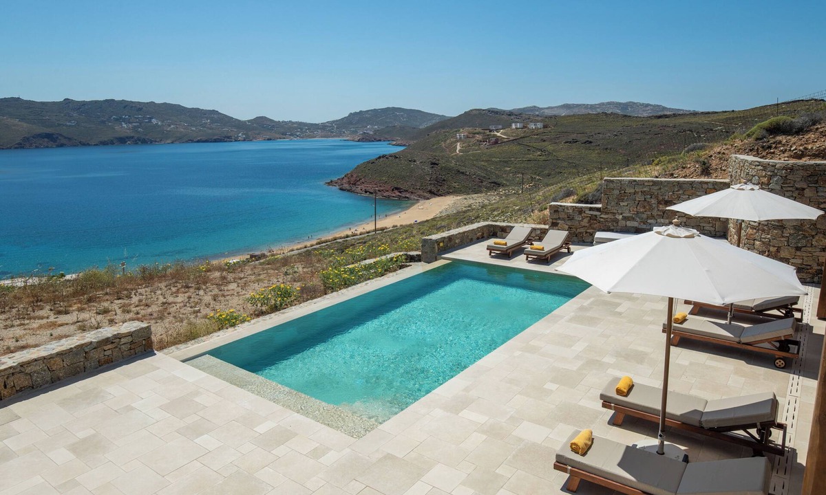 Mykonos Villa | Villa Sozon. Spacious villa with sea view 150 m from the beach.