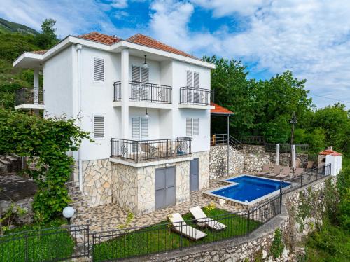 Lapcici Villa | Villa Tranquila