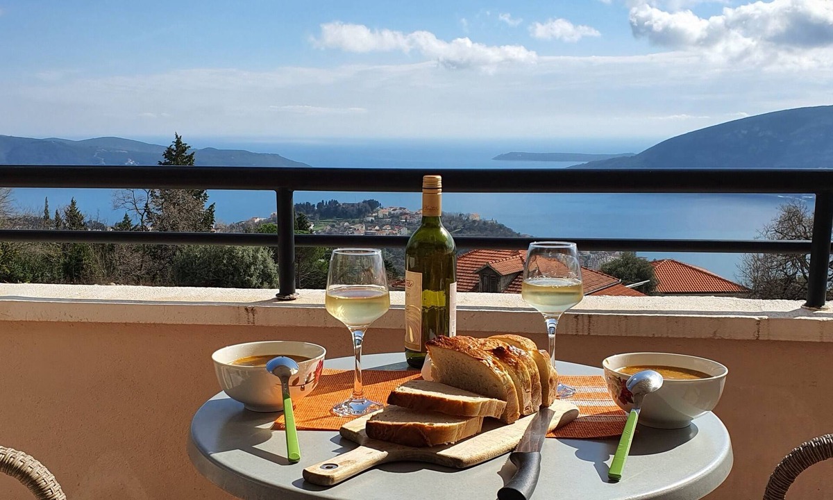Trebesinj Villa | Villa Tre Tri, Eine Ganze Villa mit Privat Pool und Tollem Meeresblick