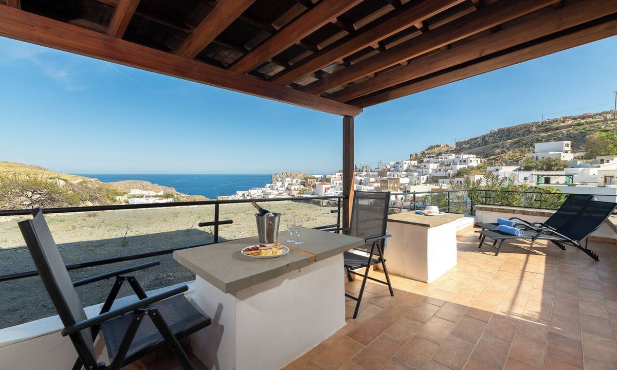Lindos Villa | Villa Valasia, Lindos ,3 Bedroom Villa with Roof Terrace, Acropolis and Seaview