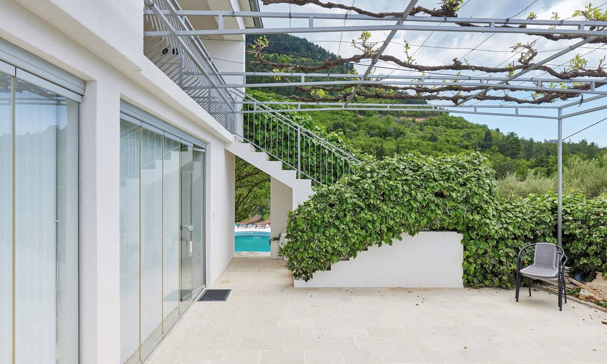 Kotor Villa | Villa Valeriana with Outdoor Pool