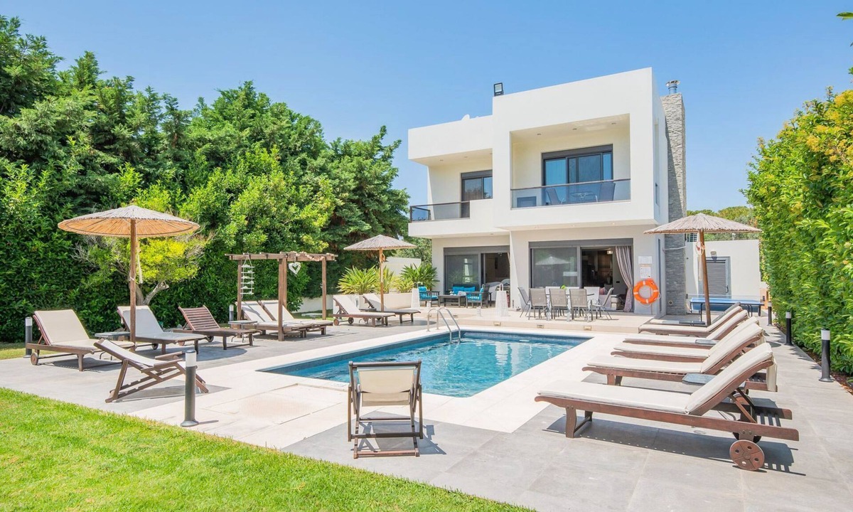 Ialyssos Villa | Villa Vikelas - Four Bedroom Villa, Sleeps 8