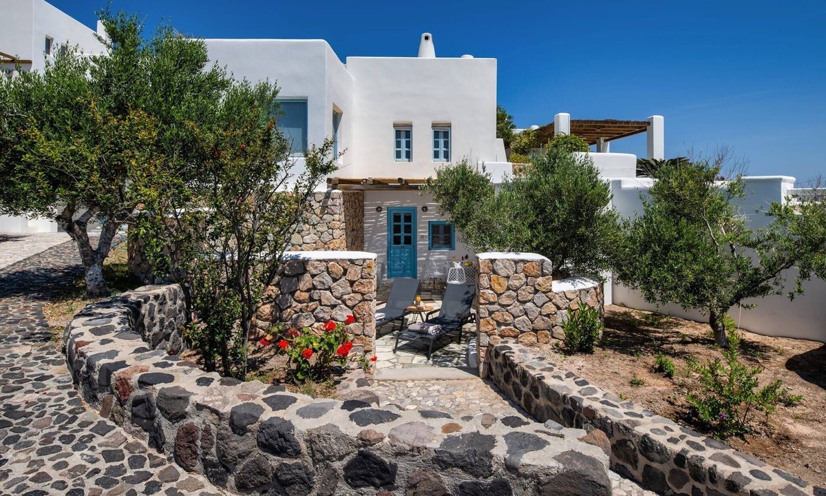 Kamari Villa | Villa Vireon, Calming Garden Views, Private Hot Tub, Furnished Terrace,.