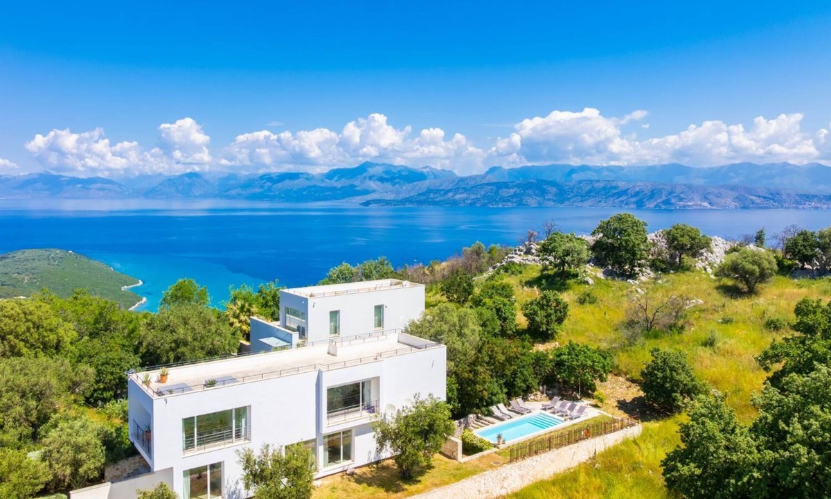 Petaleia Villa | Villa Voukithro - Four Bedroom Villa, Sleeps 8