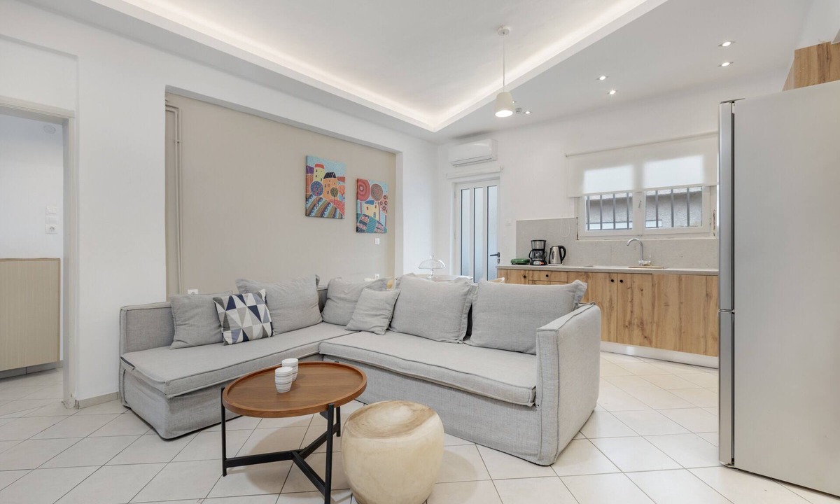 Nea Chora Villa | Villa with Balcony and Pool Access