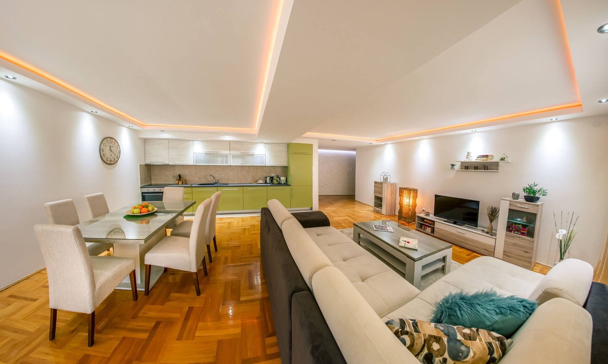 Babin do Apartment | Vintage 2 bedroom family apartment.