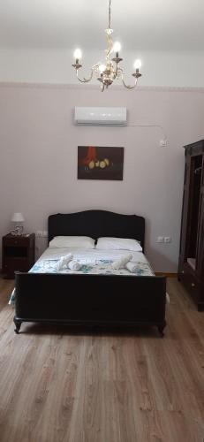 Nea Ionia Apartment | Vintage house