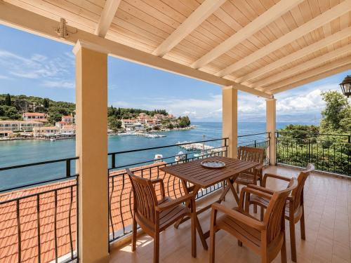 Kassiopi Apartment | Virginia's Penthouse