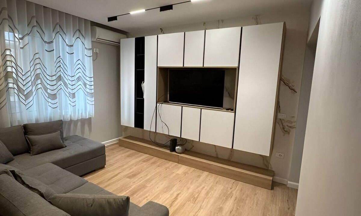 Tirana Apartment | VIVAR APARTMENT 1 in lovely Tiranë with AC, WiFi