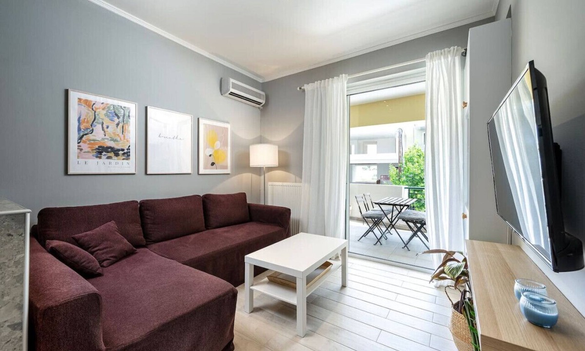Kos Town Apartment | Warmth & Charm Island Style Apt