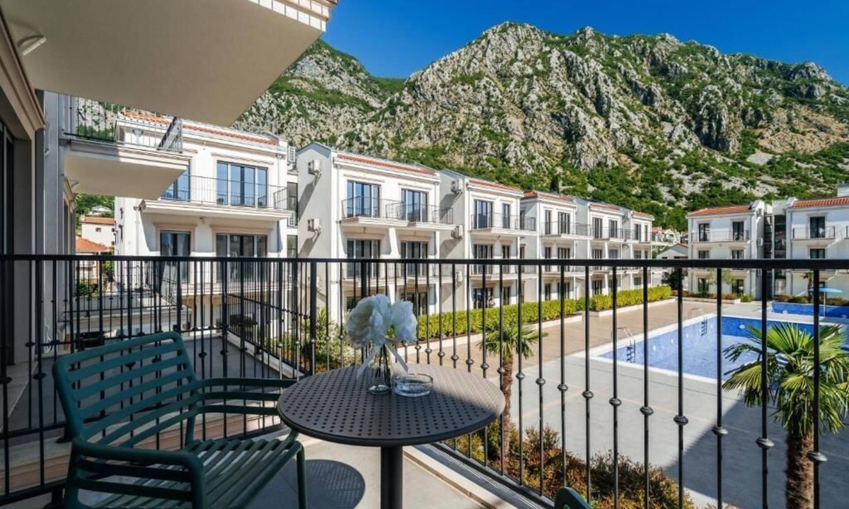 Risan Apartment | Welcoming apartment with AC in charming Risan