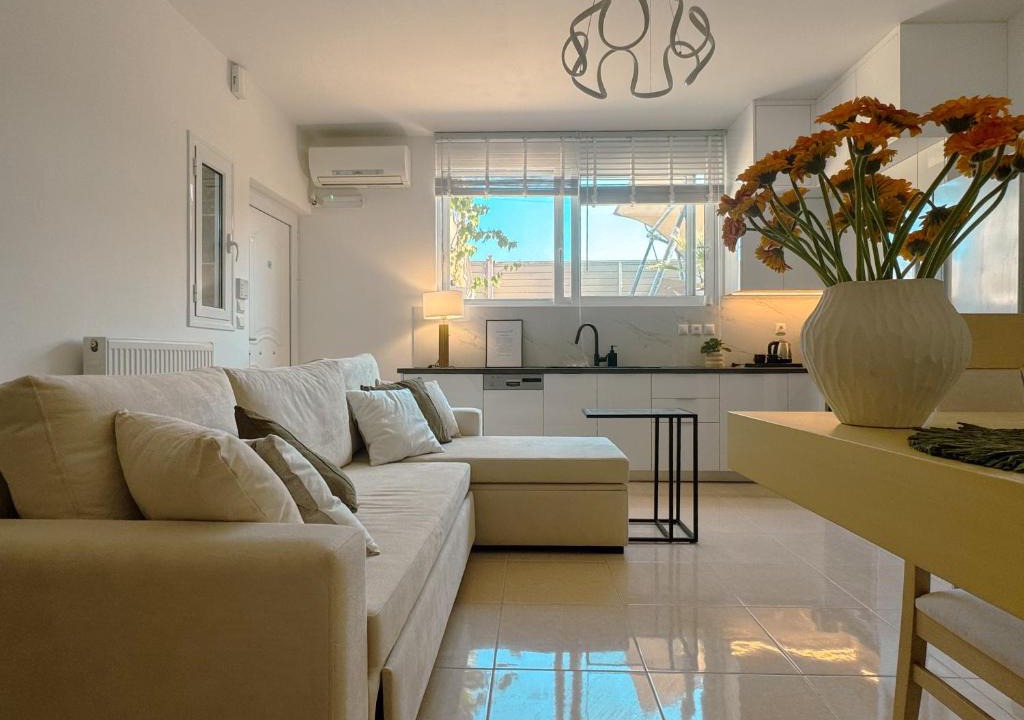 Spata-Artemida Apartment | Whitealcyone Fit & Zen Apartment