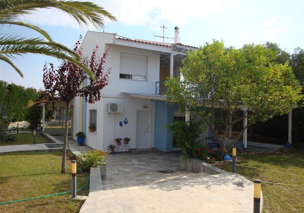Flogita House | Wonderful house with private garden