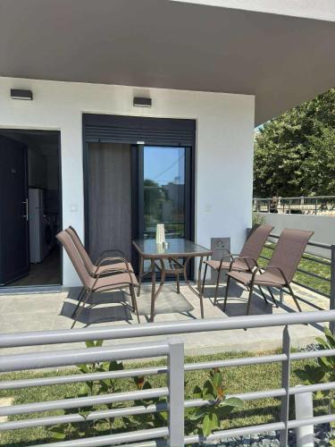 Paralia Ofryniou House | Xenia's Resorts