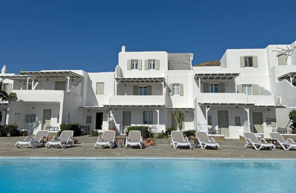 Panormos Hotel | Yakinthos Suites