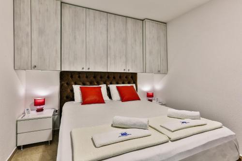 Rozino Apartment | Zara Apartment