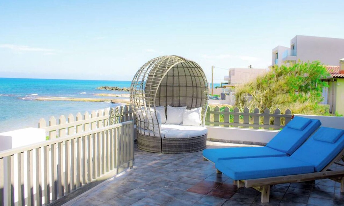 Kokkini Chani Apartment | Zen Beachfront Apartment