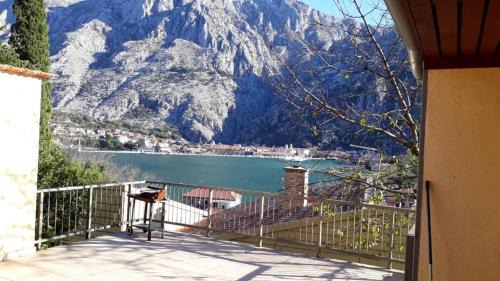 Skaljari Villa | Zlatna Guest House