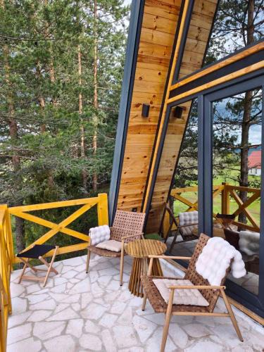 Zabljak Ski Chalet | Zvezdana šuma