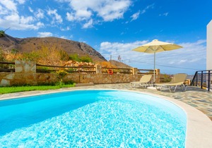 110 m² Villa ∙ 2 bedrooms ∙ 5 guests in Aptera