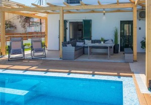 Acharavi Beach Villa in Acharavi