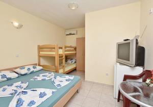 Apartments and Rooms Villa Mia in Doni Štoj