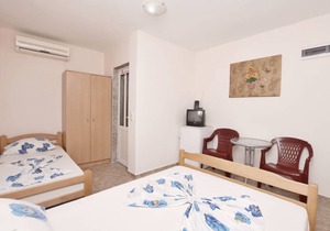 Apartments and Rooms Villa Mia in Doni Štoj