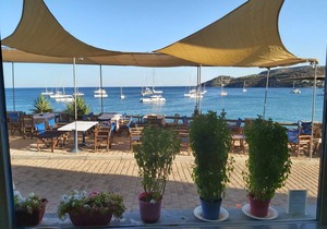 Argo Seafront Retreat - Aegina Seaside Stays in Agia Marina