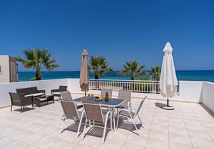 Azure Seaside Apts in Rethymno