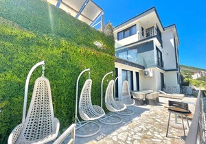 Beachfront Villa Krasici in Tivat