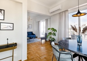 Elegant Luminous 3BD apartment in Kolonaki by UPSTREET in Athens