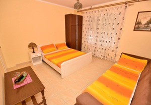 Holiday apartment Sutomore for 1 - 9 persons with 3 bedrooms - Holiday apartment in one or multi-fam