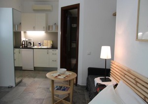 PLATANOFYLLA Studio No12 in Kala Nera