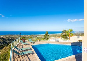 Villa Selini: Private Pool, Sea Views, A/C, WiFi, Eco-Friendly in Roussospiti