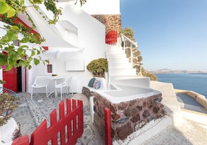 White Cave by Caldera Houses