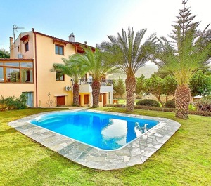 Villa Karteros 