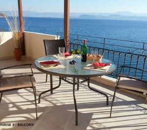 Sunrise Located Air Conditioned Beach 