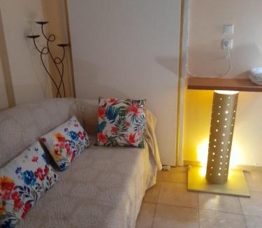Platanidia Apartment | Άνετο παραθαλάσσιο διαμέρισμα