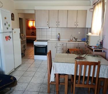 Paliouri Apartment | ΔΙΑΜΕΡΙΣΜΑ ΕΠΙΠΛΟΜΕΝΟ 76τμ