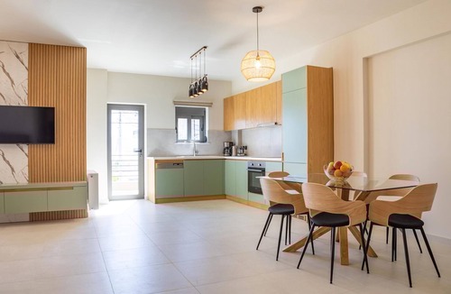 Nafplion City Centre Apartment | ΟliveVine2 · OliveVine2-Πολυτελές Διαμέρισμα με Θέα Ναύπλιο
