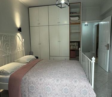 Agios Ioannis Apartment | Το μεγάλο διαμέρισμα