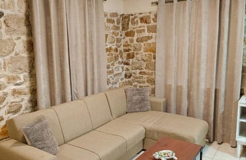 Aitoliko Apartment | Το Πέτρινο