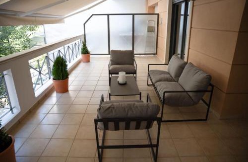Larissa Apartment | Υπέροχο διαμέρισμα με πάρκινγκ