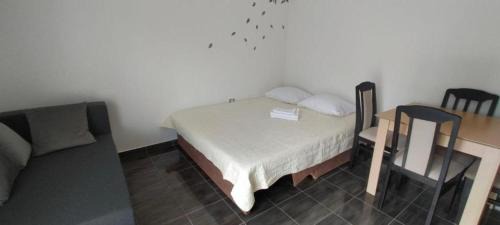 Baosici Apartment | Светлая студия в 5 минутах от моря