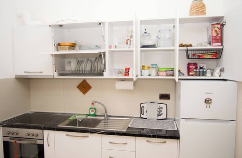 Durres Apartment | 1 Bed Apartment Sleeps 2 with Tv, WiFi & Parking