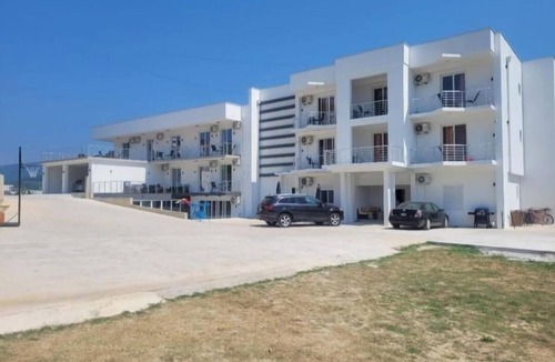 Ulcinj Apartment | 1-bedroom apartment with terrace - Apartments Subashi room 101 & 102